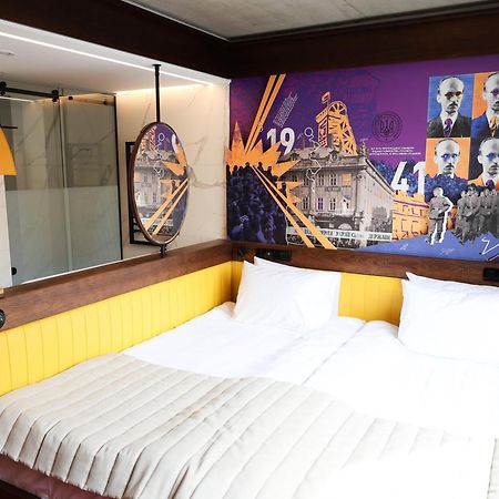 !Fest Hotel Rynok Square Lemberg Exterior foto