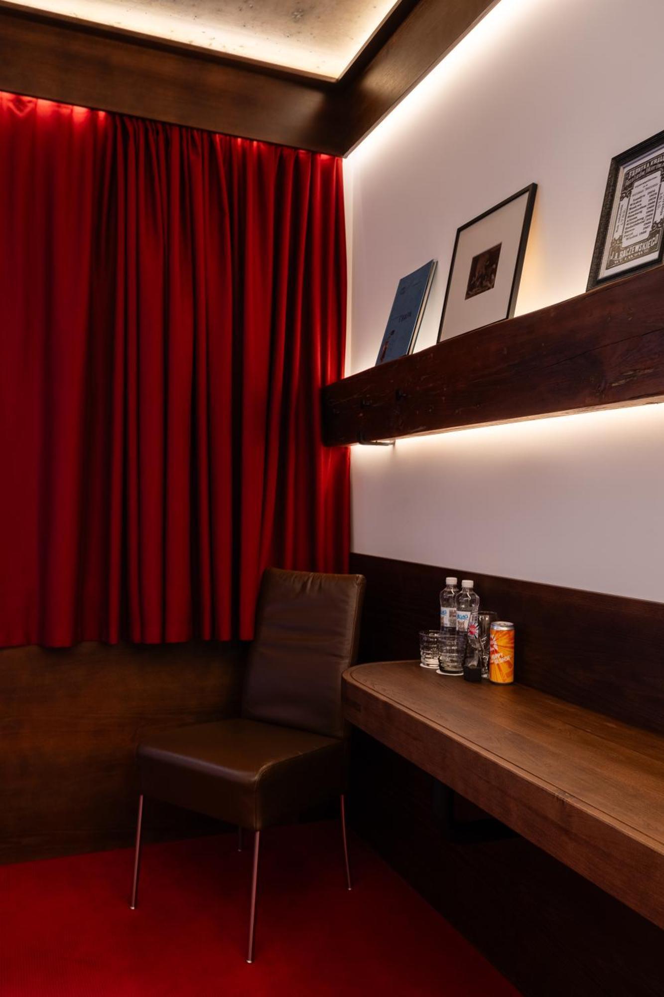 !Fest Hotel Rynok Square Lemberg Exterior foto